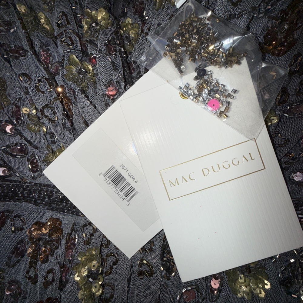 NWT | Mac Duggal 5571 Coal Long Sleeve V Neck Midi Dress
Size 4 - Picture 5 of 13